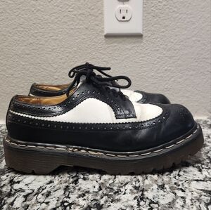 SOLD Dr. Martens | Vintage Platform Brogues | UK6